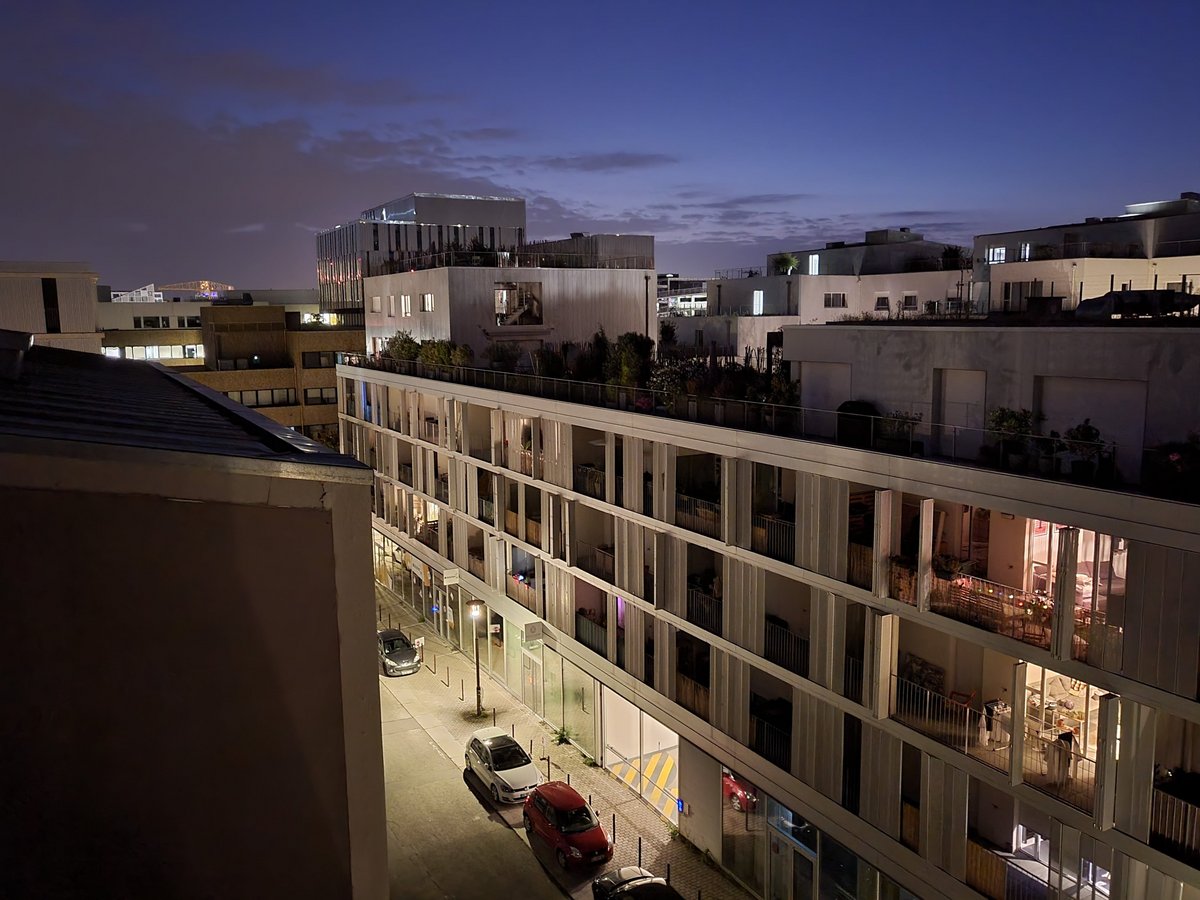 Grand-angle : auto / nuit © Pierre Crochart pour Clubic