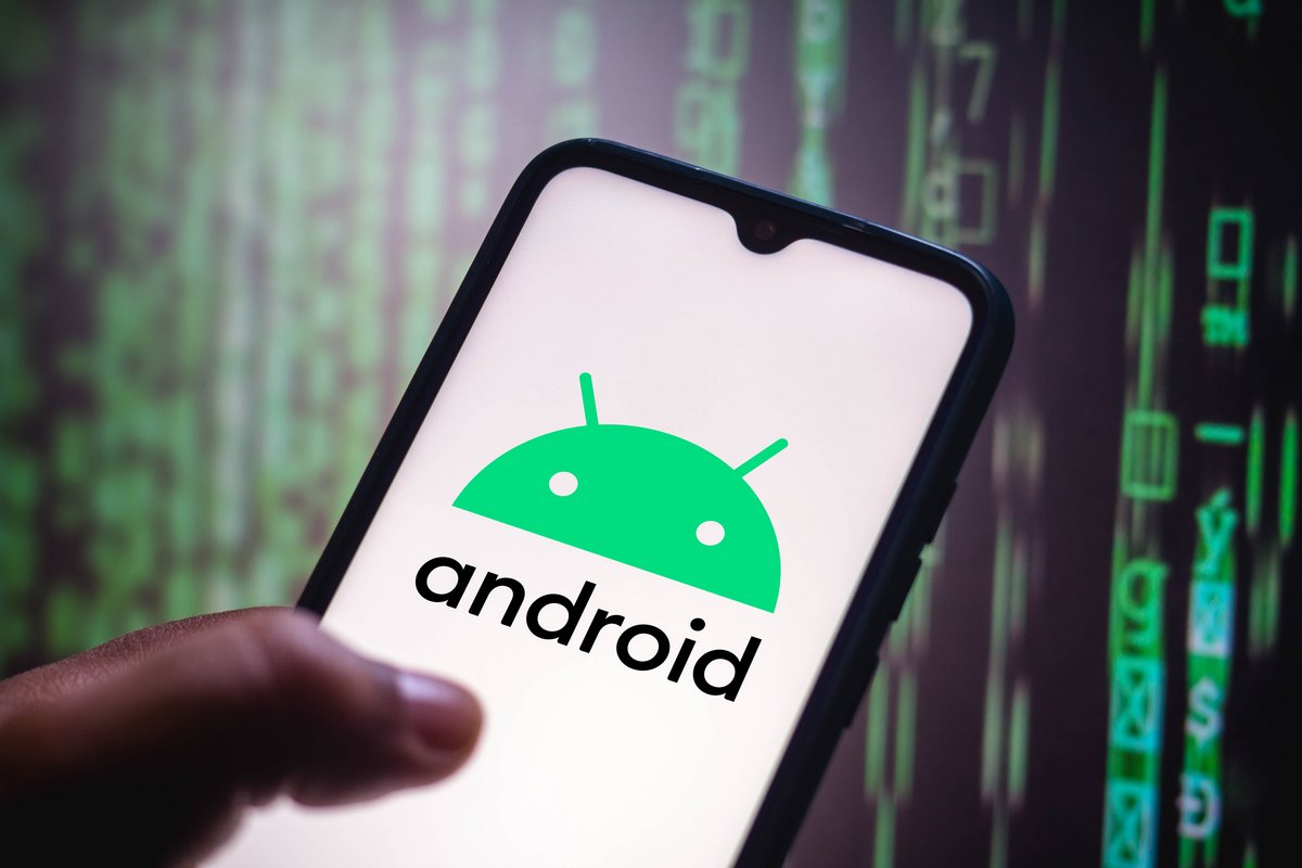 Android et Google vous invitent à mettre vos Pixel à jour - © rafapress / Shutterstock