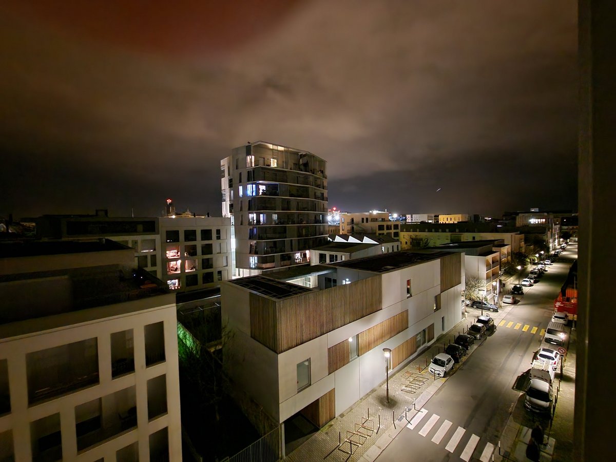Ultra grand-angle : auto / nuit © Pierre Crochart pour Clubic