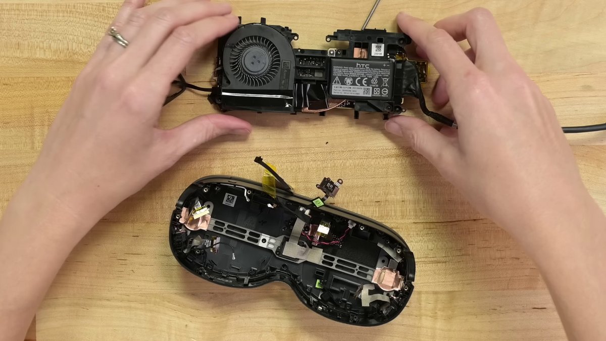 HTC Vive XR Elite